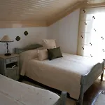 Casa Da Avo Teresinha Nyaraló Sabugueiro